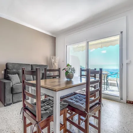 Apartamento Pretty With Balcony