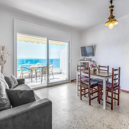 Apartamento Beachfront In Platja Almadrava *